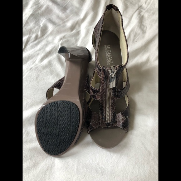 NEW Michael Kors snake skin zip heels - Picture 3 of 3